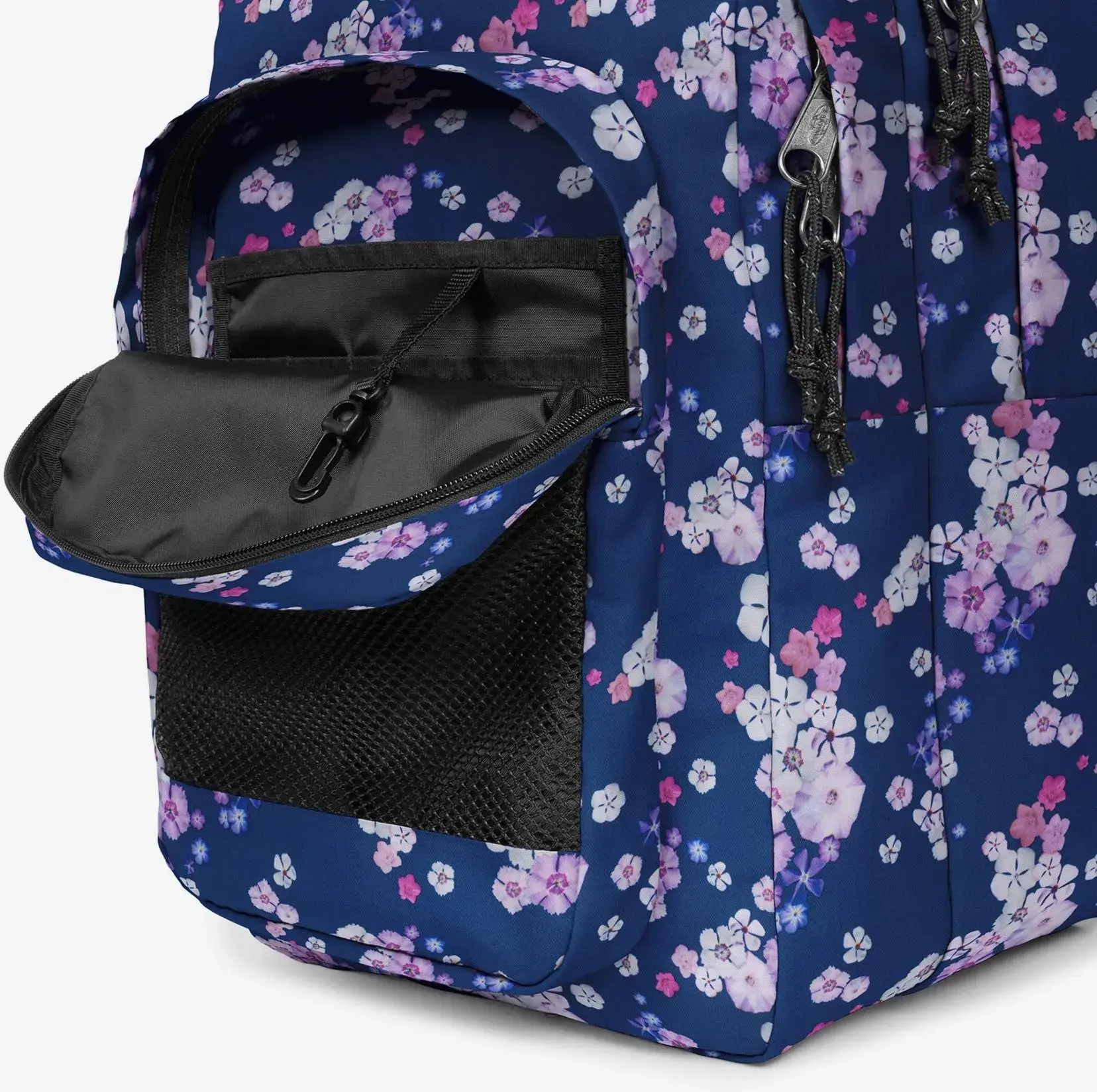 Eastpak sumkalari