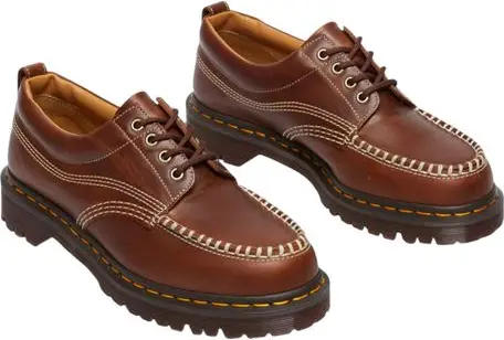 Oxfords va Derbies Dr. Martens