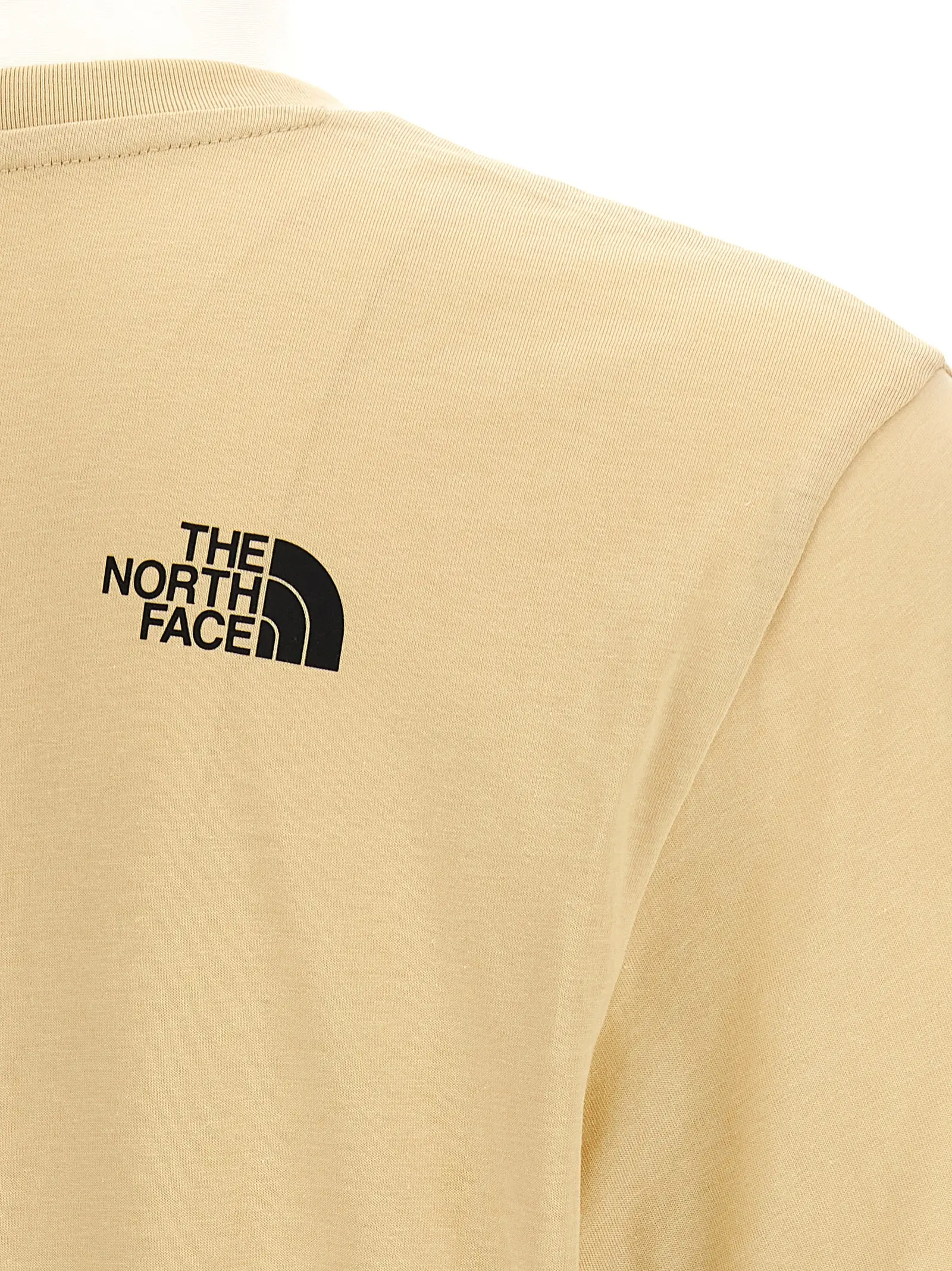 The North Face futbolkasi