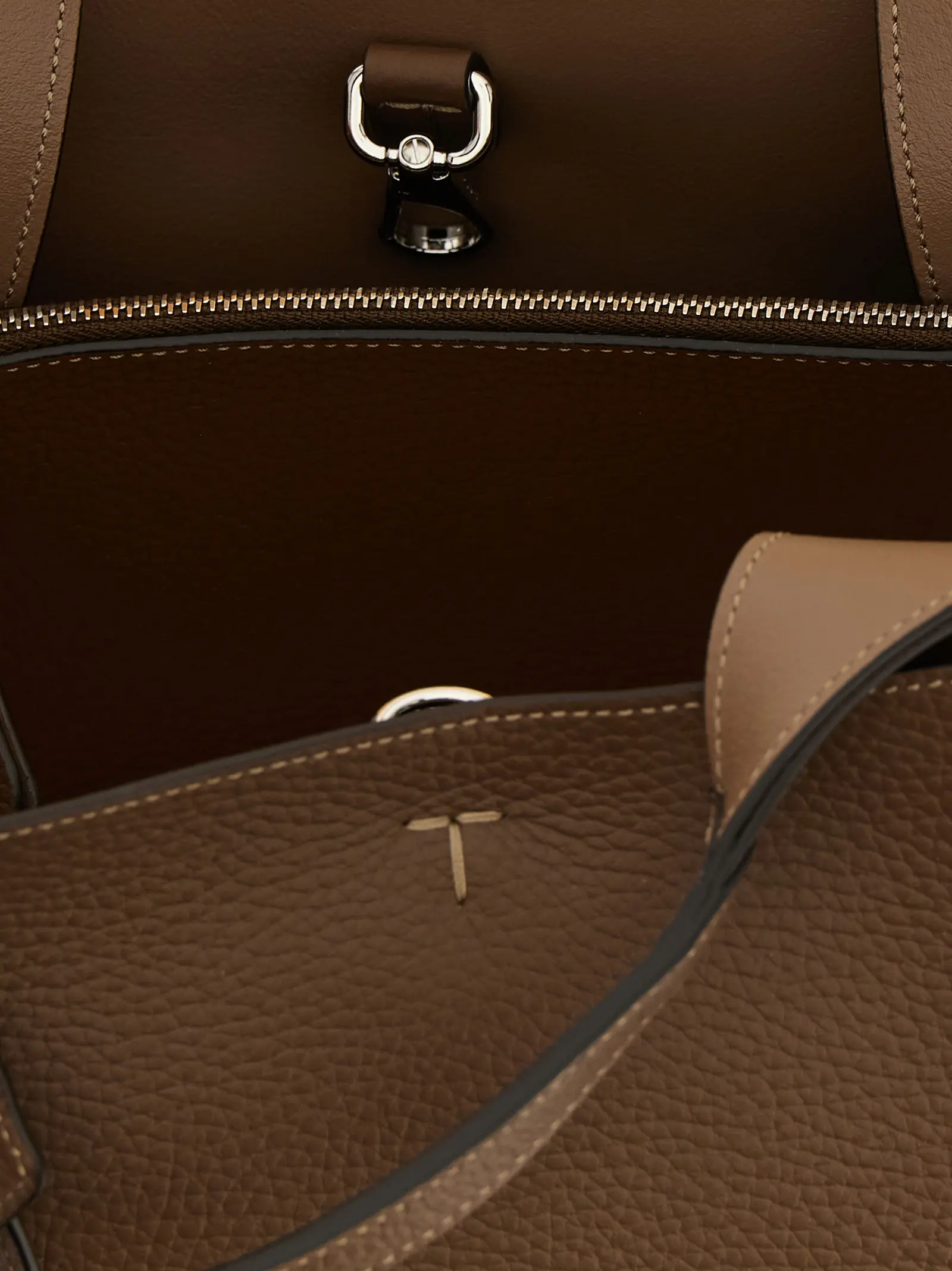 Коричневая сумка Tods из телячьей кожи