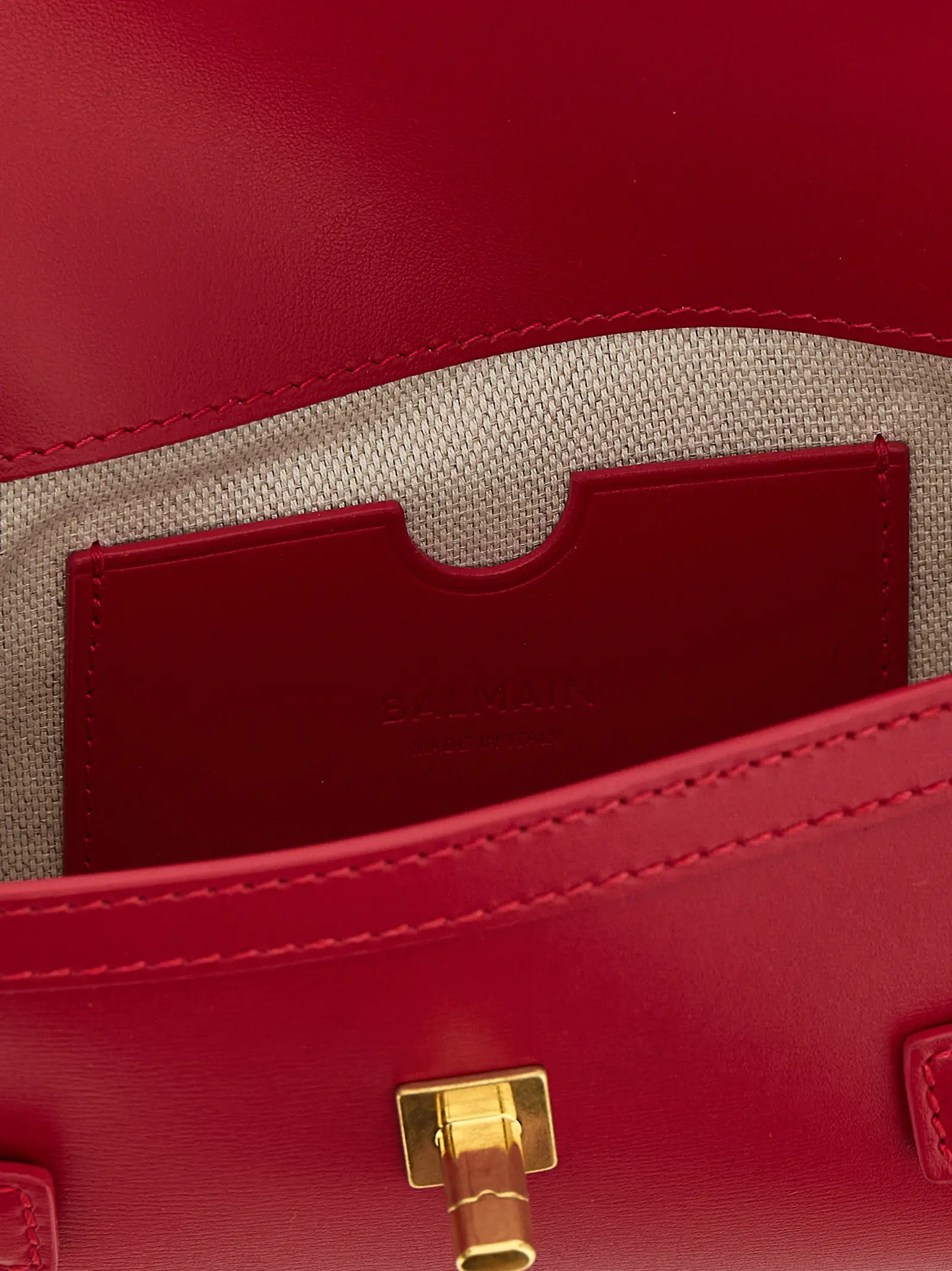 Balmain'dan Fuchsia buzoq terisi sumkasi