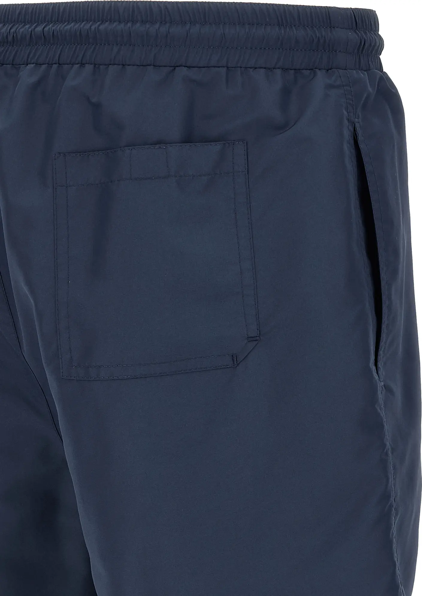 Brunello Cucinelli suzǵich shortilari