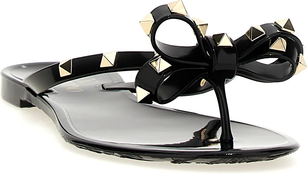 Valentino Garavani PM Thong Rockstud Sandal
