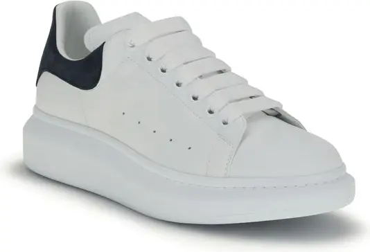 Alexander McQueen oq rangli baland platformali krossovkalar
