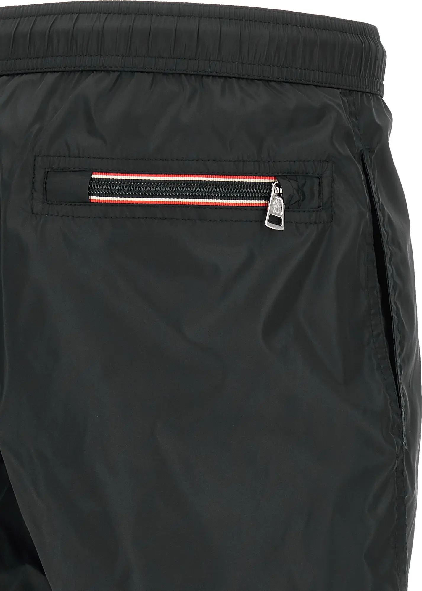 Moncler suzish kiyimi