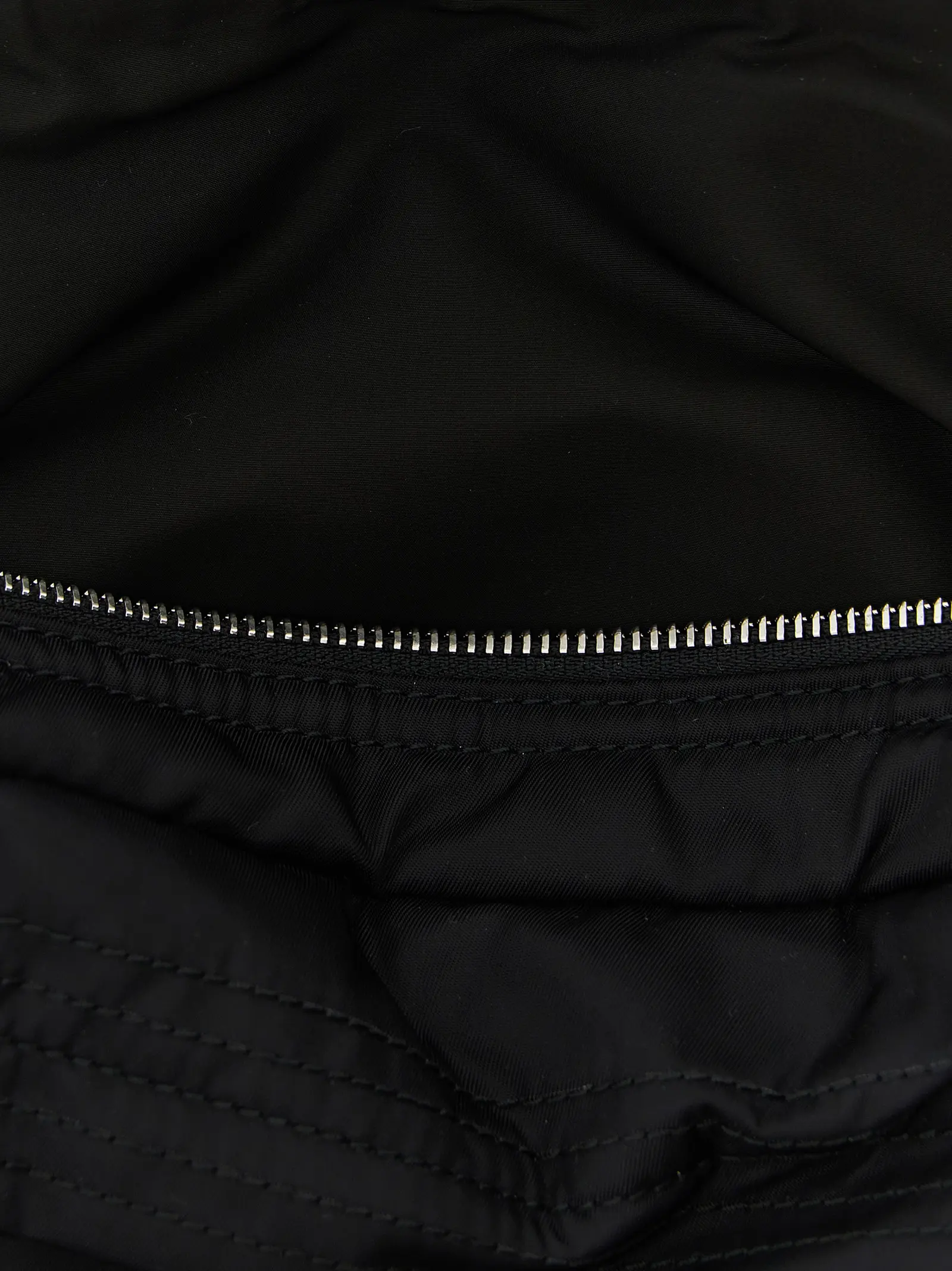 Maison Margiela yelkama osiladigan sumka