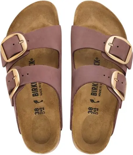 Birkenstock yassi sandallari