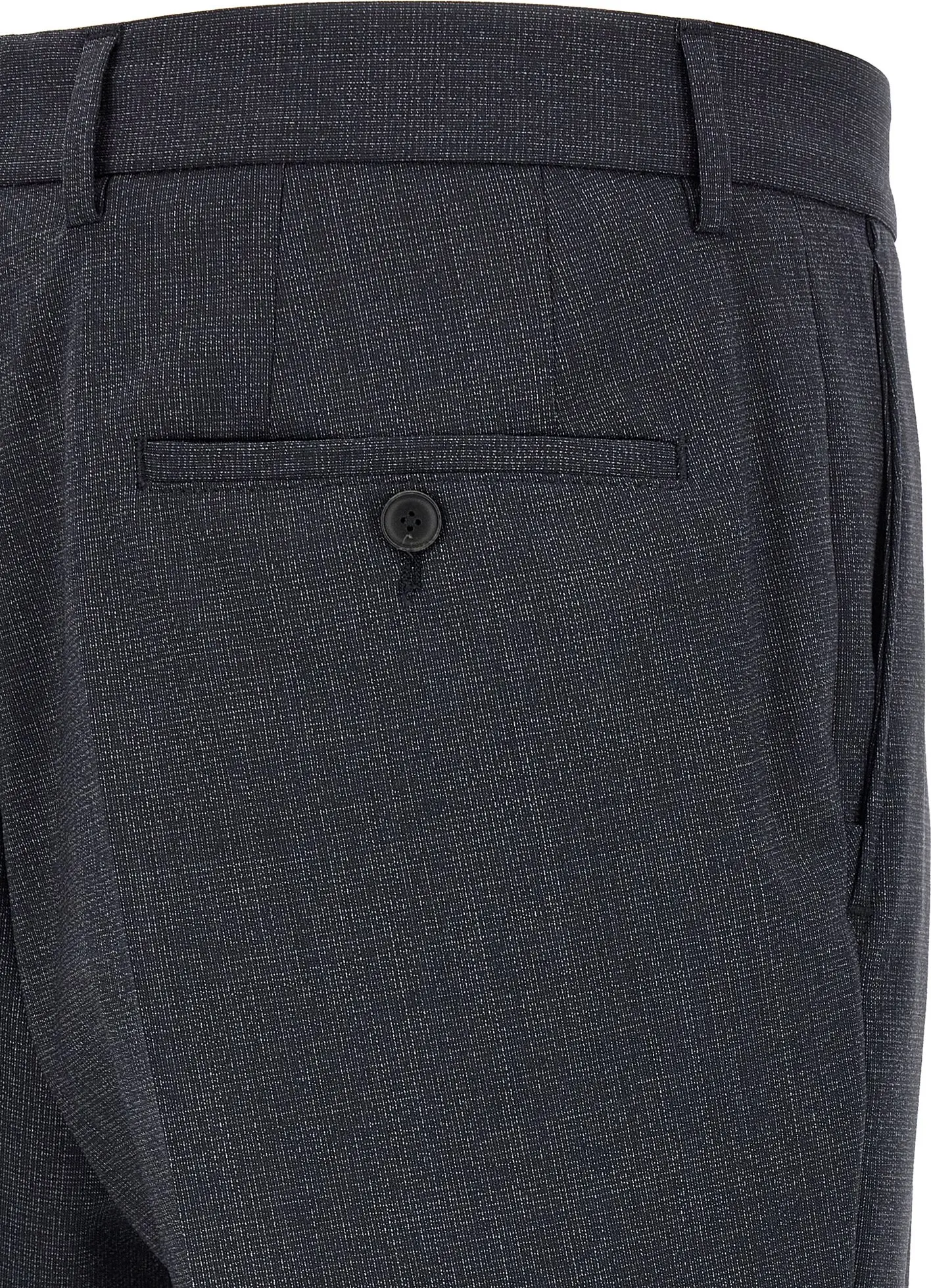Hugo Boss kostyumi
