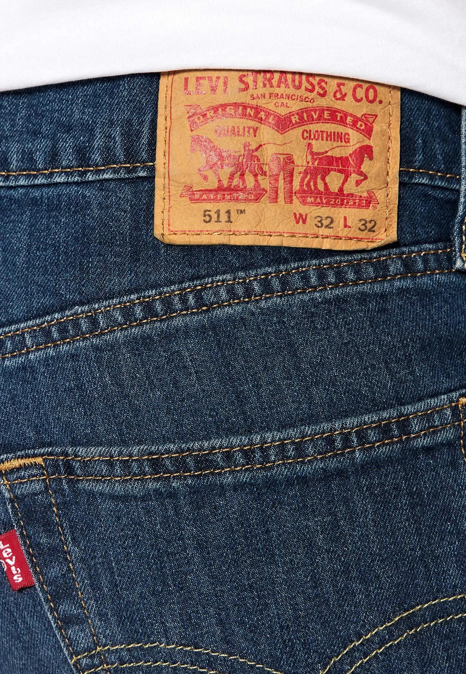 Джинсы Levi's