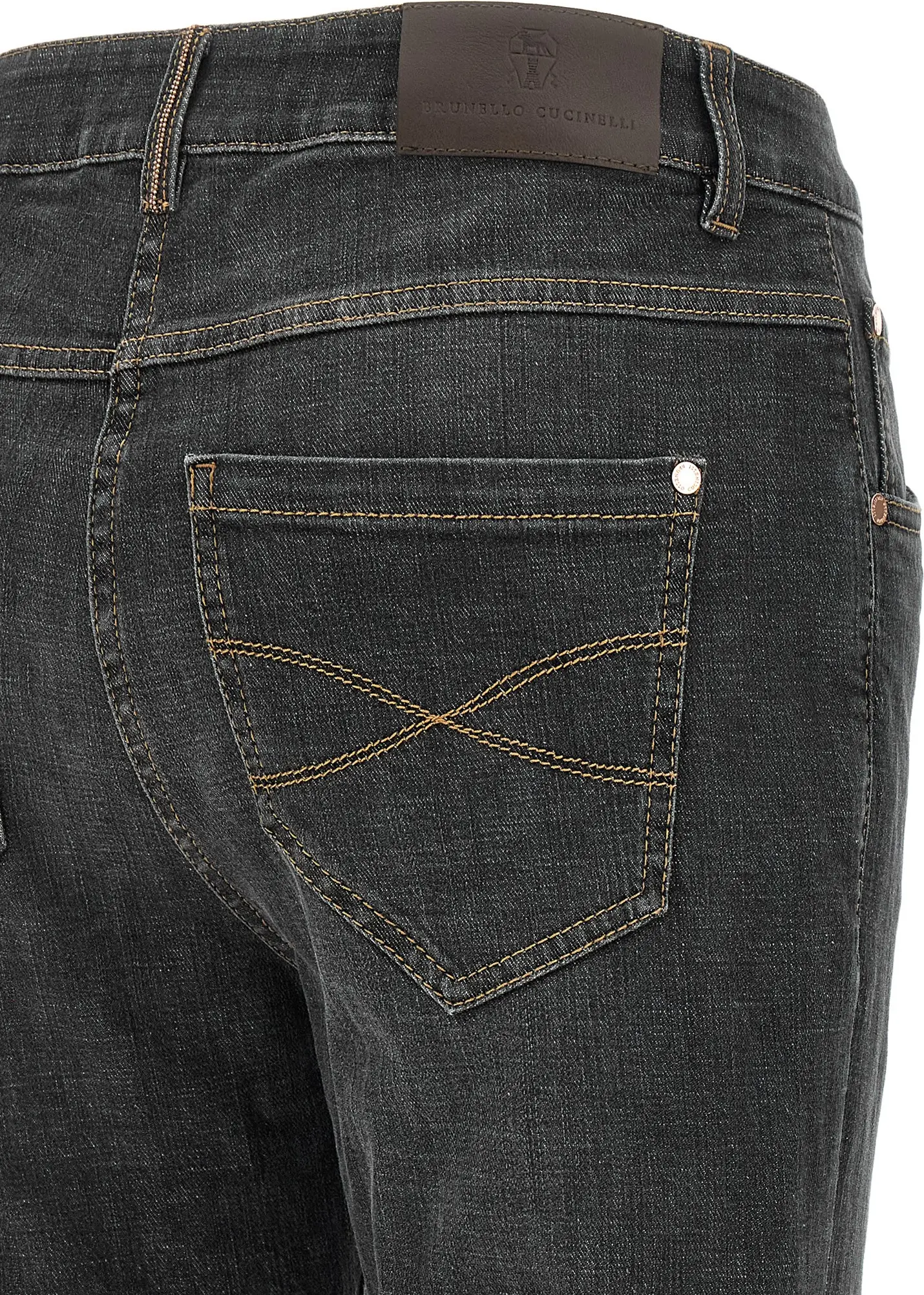 Brunello Cucinelli jinsi