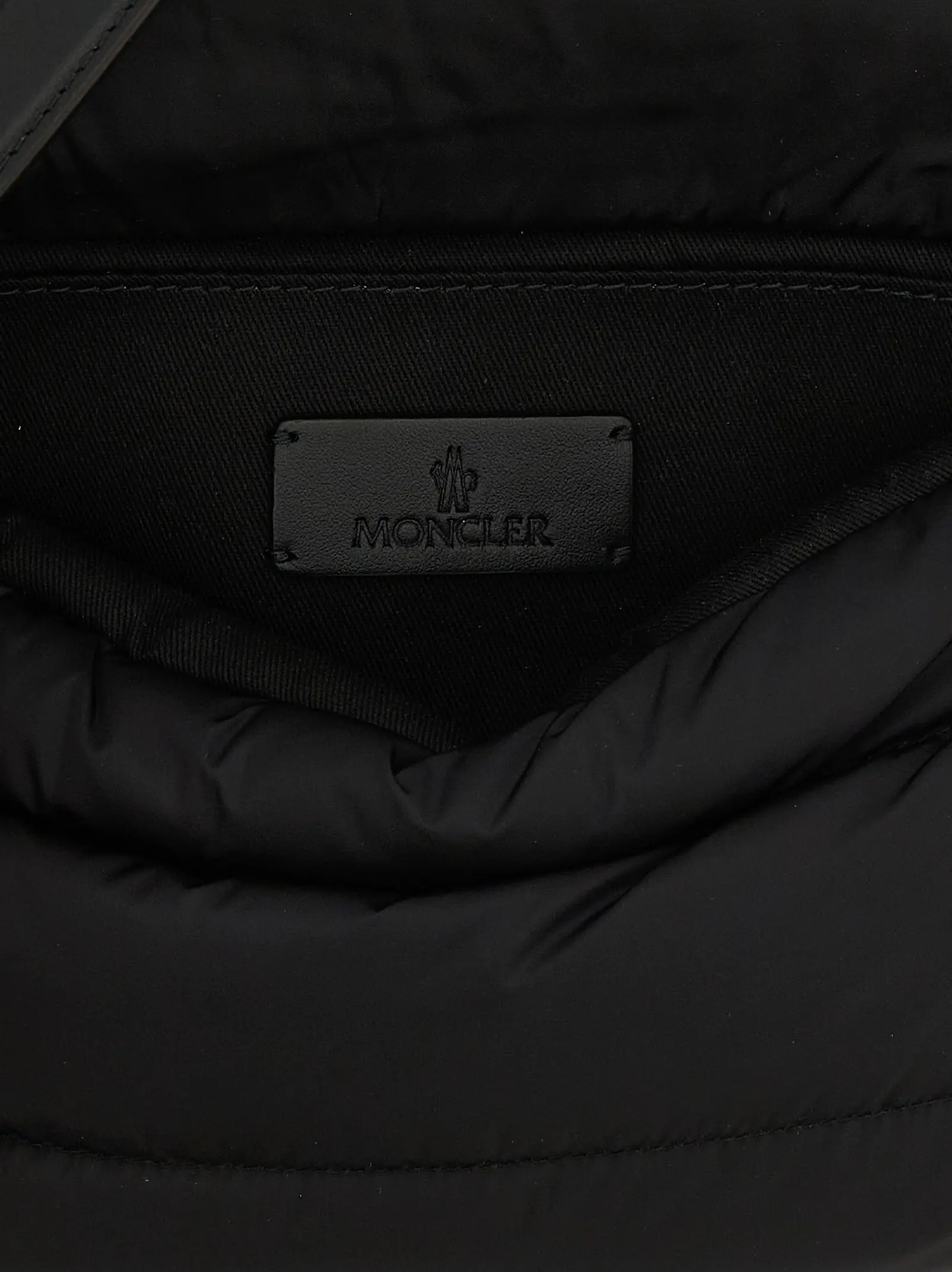 Сумка на плечо Moncler Caradoc