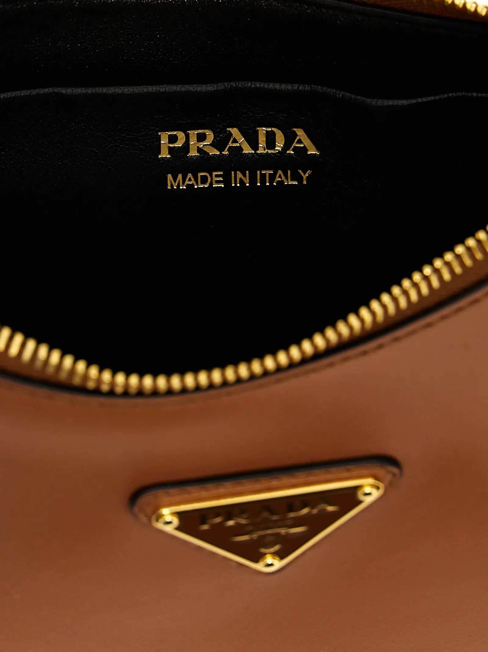 Сумка на плечо Prada Arquè