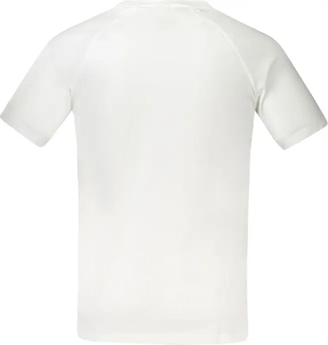 Hugo Boss futbolkasi
