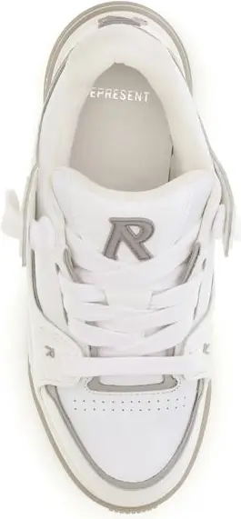 Sneakers Represent