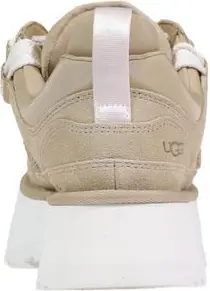 UGG botinkalari