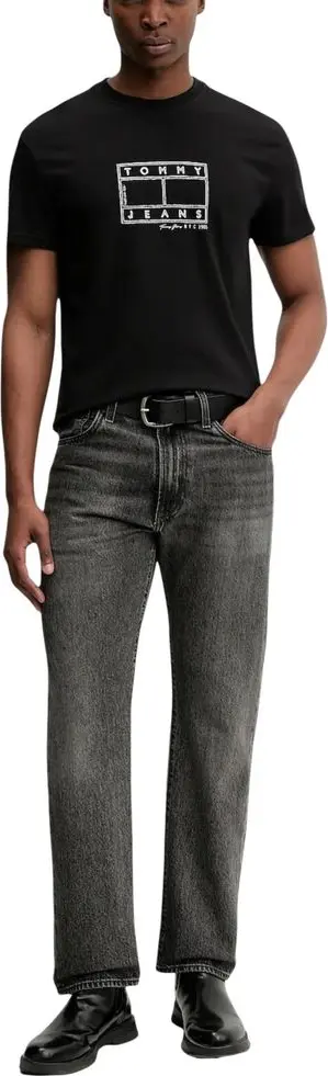 Футболка Tommy Jeans