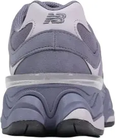 New Balance krossovkalari