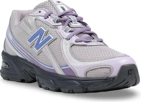 New Balance sport krossovkalari