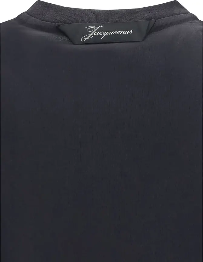 Jacquemus futbolkasi
